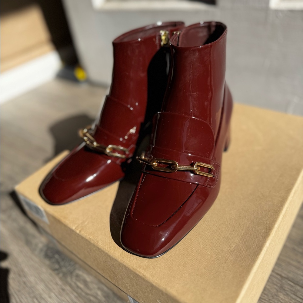 Burberry burgundy ankle boots